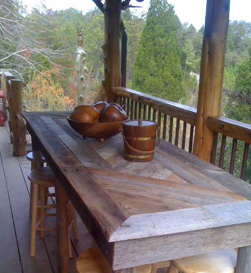 The outdoor dining area overlooking Douglas Lake